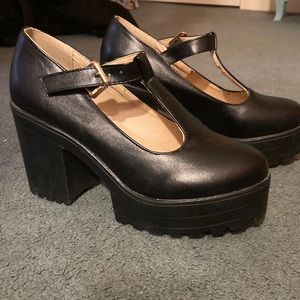 Good condition platform shoes from Dolls Kill